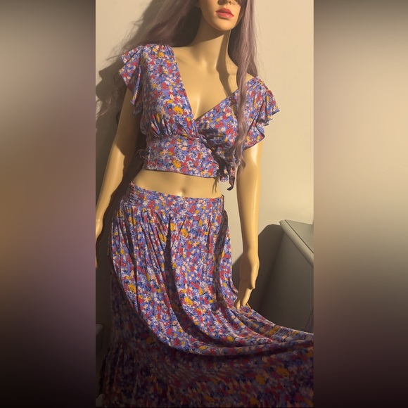 Free People- Springtime Set! - Picture 1 of 10